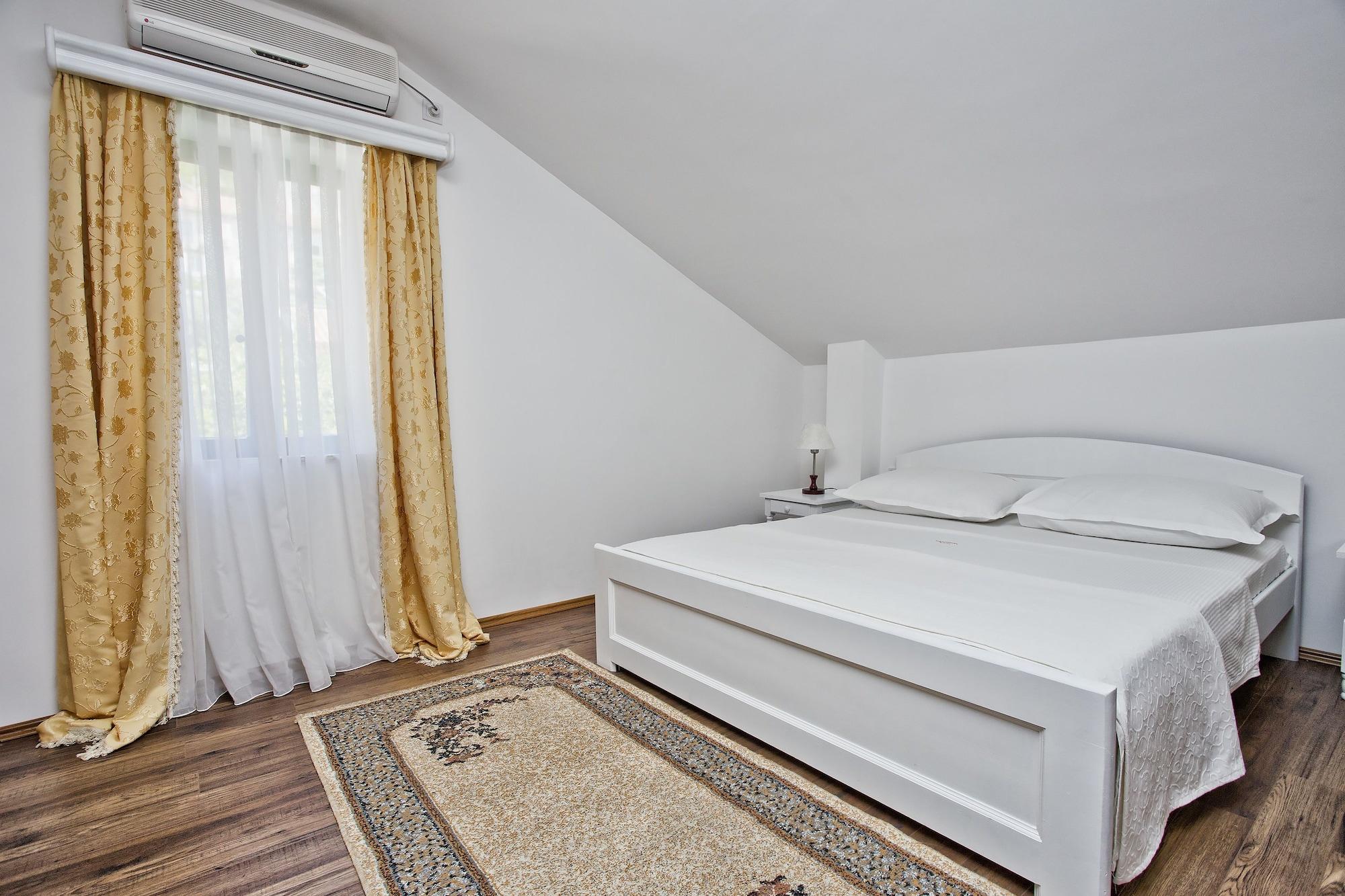 Apartments Admiral Perast Luaran gambar