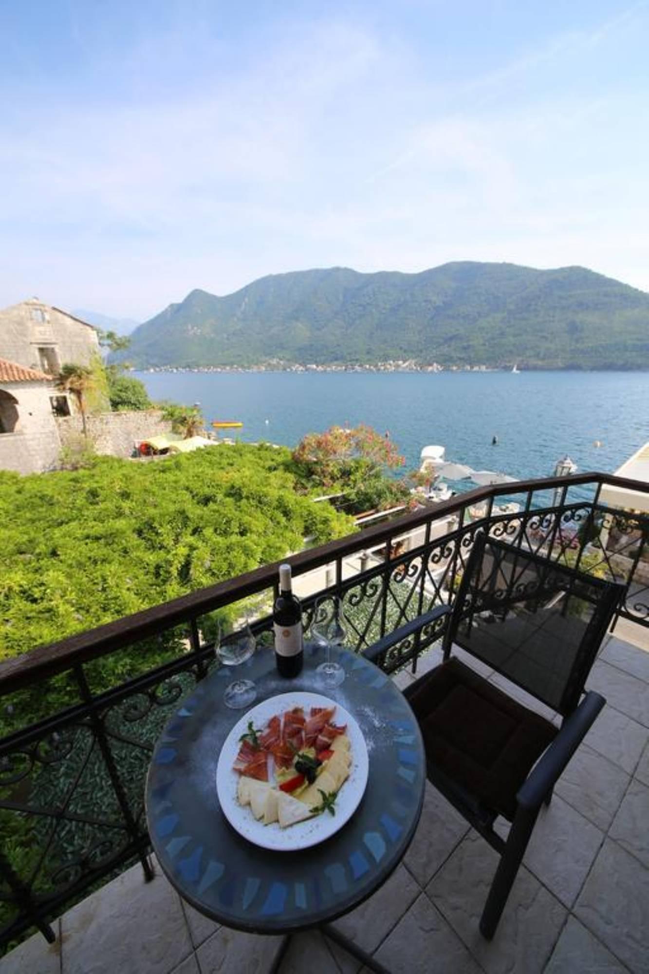Apartments Admiral Perast Luaran gambar
