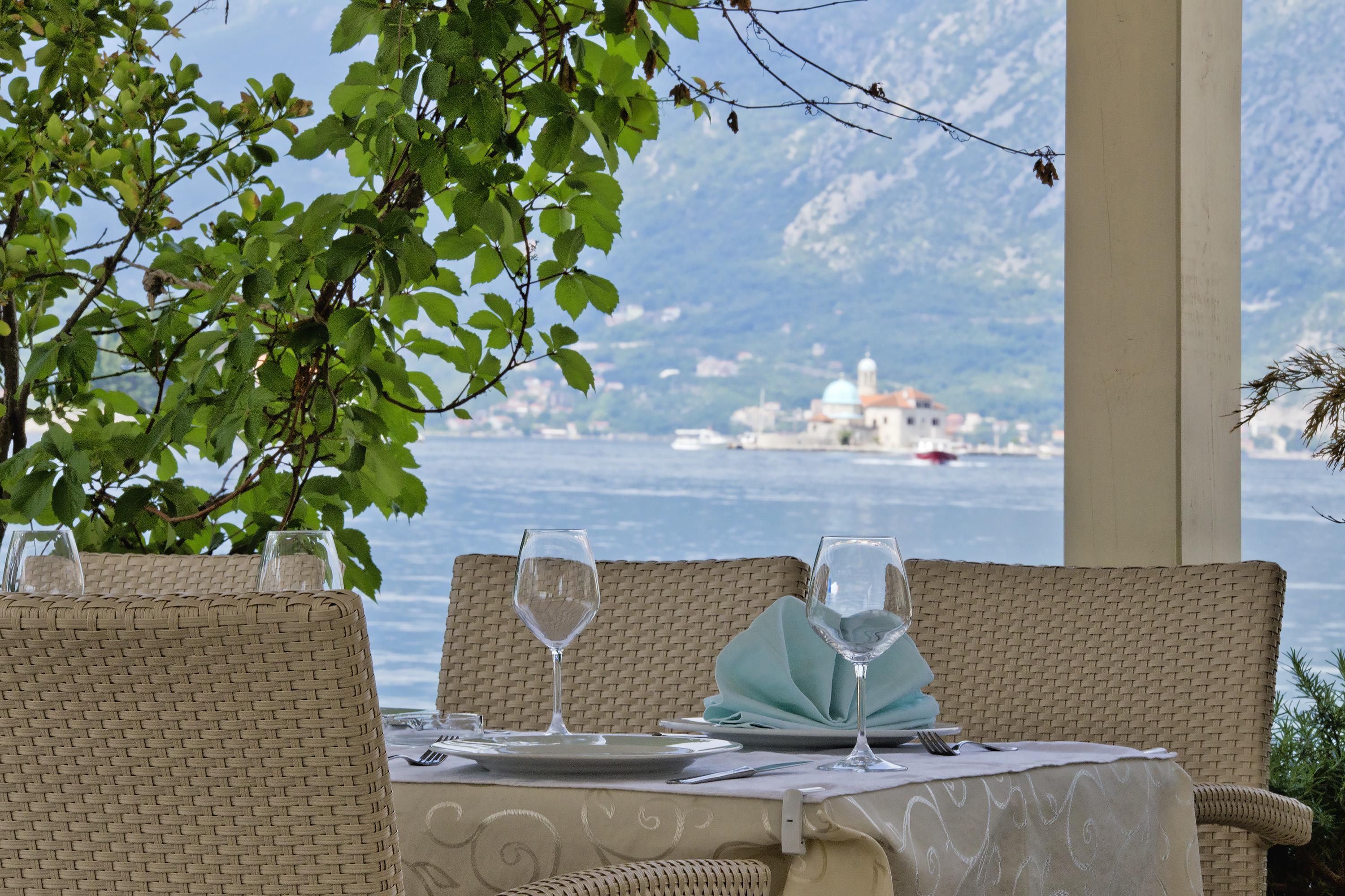 Apartments Admiral Perast Luaran gambar
