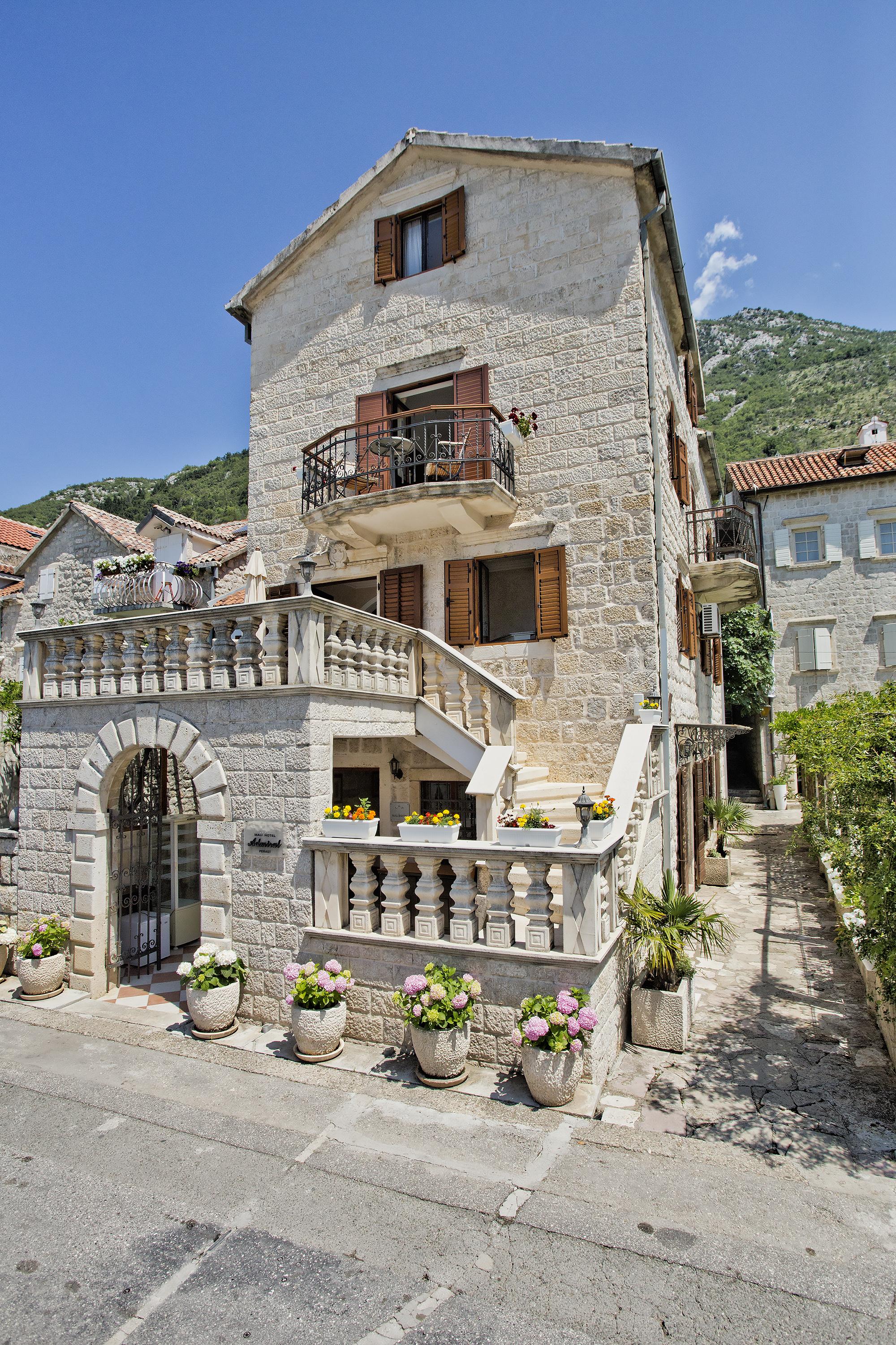 Apartments Admiral Perast Luaran gambar